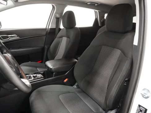 Used 2023 Kia Sportage LX image 10
