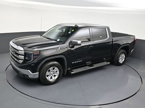 Used 2023 GMC Sierra 1500 SLE image 13