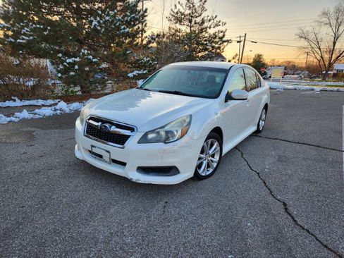 Used 2014 Subaru Legacy 2.5i Premium image 3