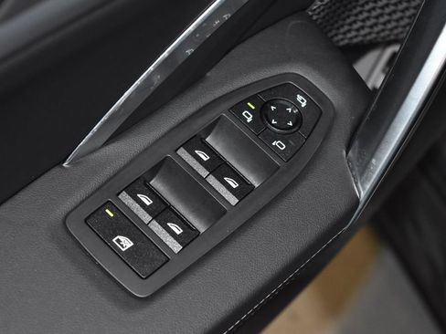 Used 2025 BMW X2 xDrive28i w/ Technology Package AWD/4WD image 6