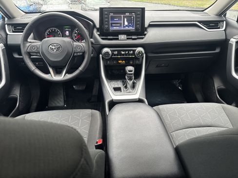 Used 2022 Toyota RAV4 XLE w/ XLE Grade Weather Package image 15