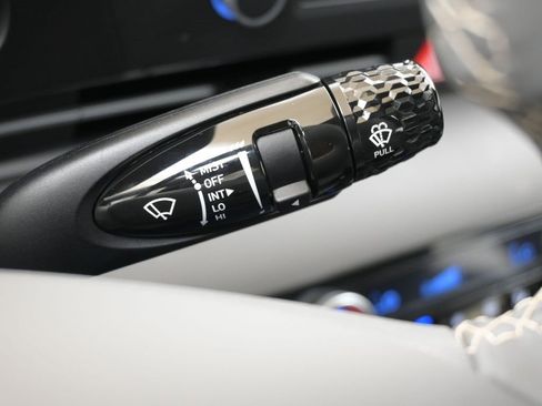 New 2025 Hyundai Elantra Sport image 29