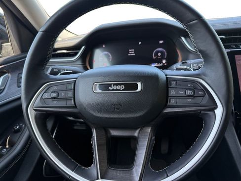 Certified 2022 Jeep Grand Cherokee L Limited image 12