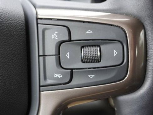 Used 2022 Chevrolet Silverado 1500 High Country w/ Technology Package image 28