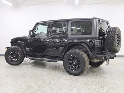 Used 2019 Jeep Wrangler Unlimited Sport S image 9