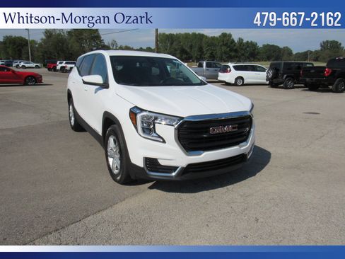Used 2024 GMC Terrain SLE image 20