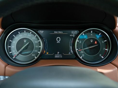 Used 2022 Maserati Levante Modena image 21