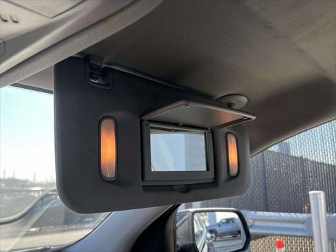 Used 2019 GMC Acadia SLT image 32