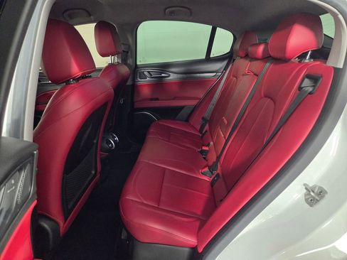 Used 2020 Alfa Romeo Stelvio image 25