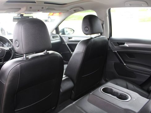 Used 2021 Volkswagen Golf 4-Door FWD image 16