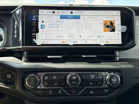 New 2026 Jeep Gladiator Sport AWD/4WD image 27