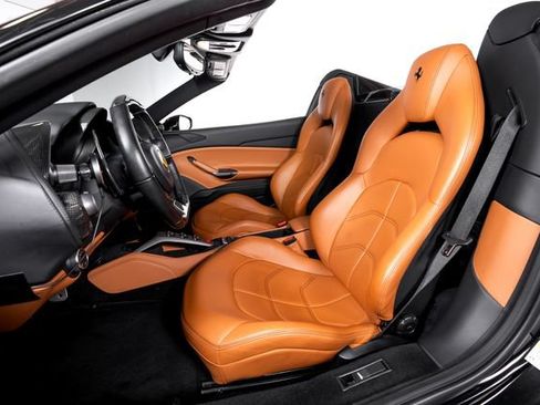 Used 2018 Ferrari 488 Spider RWD image 4