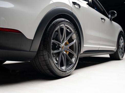 Used 2024 Porsche Cayenne Turbo GT image 81