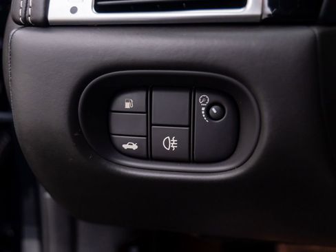 Used 2012 Jaguar XKR R image 29