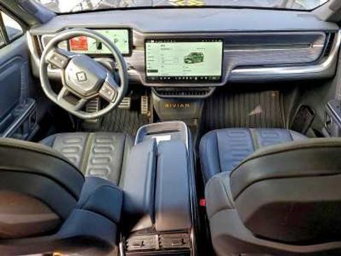 Used 2023 Rivian R1S Launch Edition AWD/4WD image 7