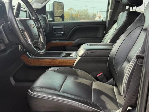 Used 2018 Chevrolet Silverado 3500 High Country w/ Duramax Plus Package image 17