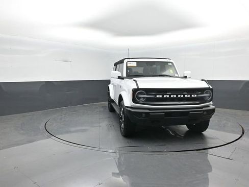 Certified 2023 Ford Bronco Outer Banks AWD/4WD image 2