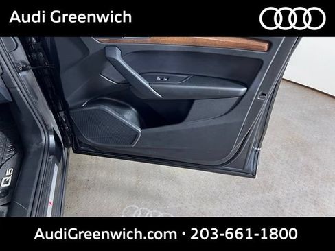 Used 2023 Audi Q5 2.0T Premium w/ Convenience Package AWD/4WD image 11