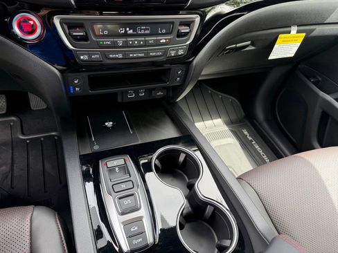 Certified 2026 Honda Ridgeline Black Edition image 25