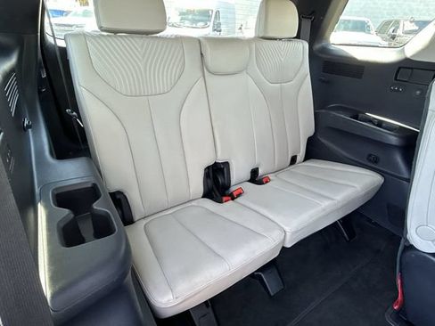 Used 2024 Hyundai Palisade Calligraphy AWD/4WD image 15