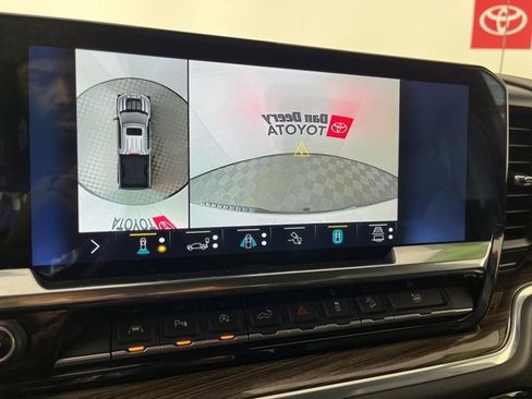 Used 2022 Chevrolet Silverado 1500 LT Trail Boss w/ LT Trail Boss Premium Package image 13