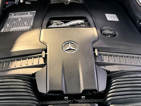 New 2026 Mercedes-Benz GLS 580 4MATIC image 15