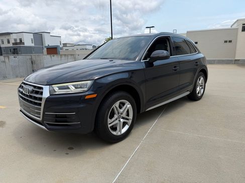 Used 2018 Audi Q5 2.0T Premium Plus w/ Premium Plus Package AWD/4WD image 3