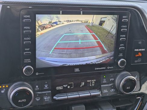 Used 2022 Toyota Highlander XSE image 18