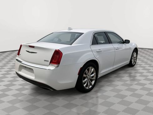 Used 2016 Chrysler 300 Limited w/ Driver Convenience Group AWD/4WD image 8