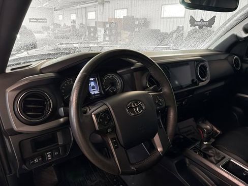 Used 2019 Toyota Tacoma TRD Pro AWD/4WD image 8