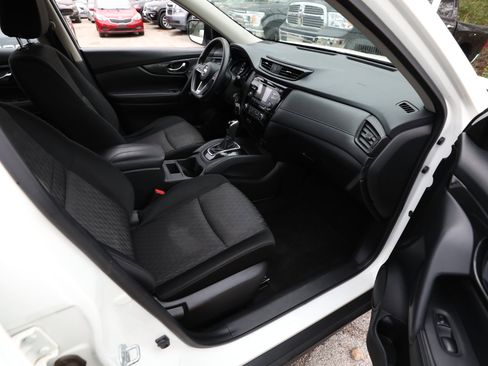 Used 2017 Nissan Rogue S image 12