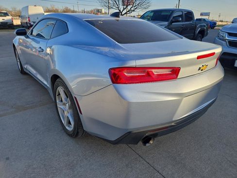 Used 2017 Chevrolet Camaro LT w/ Technology Package image 5
