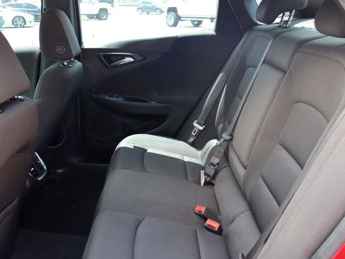 Used 2018 Chevrolet Malibu LT FWD image 17