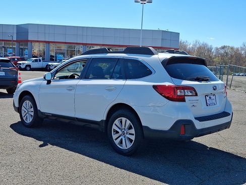 Used 2019 Subaru Outback 2.5i Premium AWD/4WD image 5