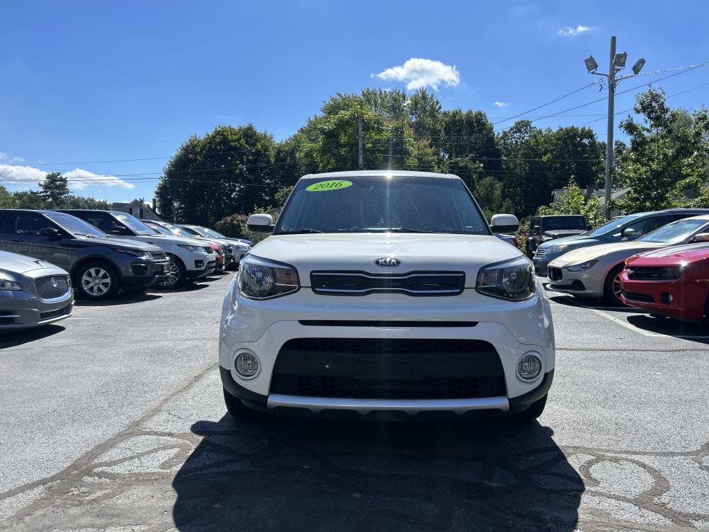 Used 2017 Kia Soul + FWD image 8