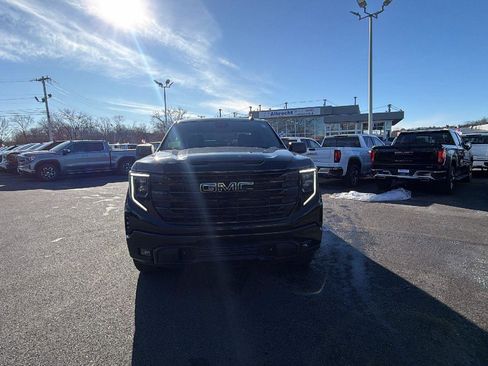 New 2025 GMC Sierra 1500 Elevation w/ LPO, Elevation Black Package image 2