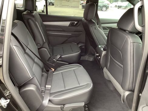 New 2026 Buick Enclave Preferred w/ Power Package AWD/4WD image 29