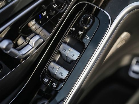 Used 2024 Mercedes-Benz S 580 4MATIC Sedan image 28