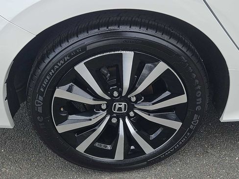 Used 2024 Honda Civic EX image 9