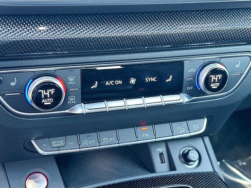 Used 2024 Audi SQ5 Premium Plus image 14