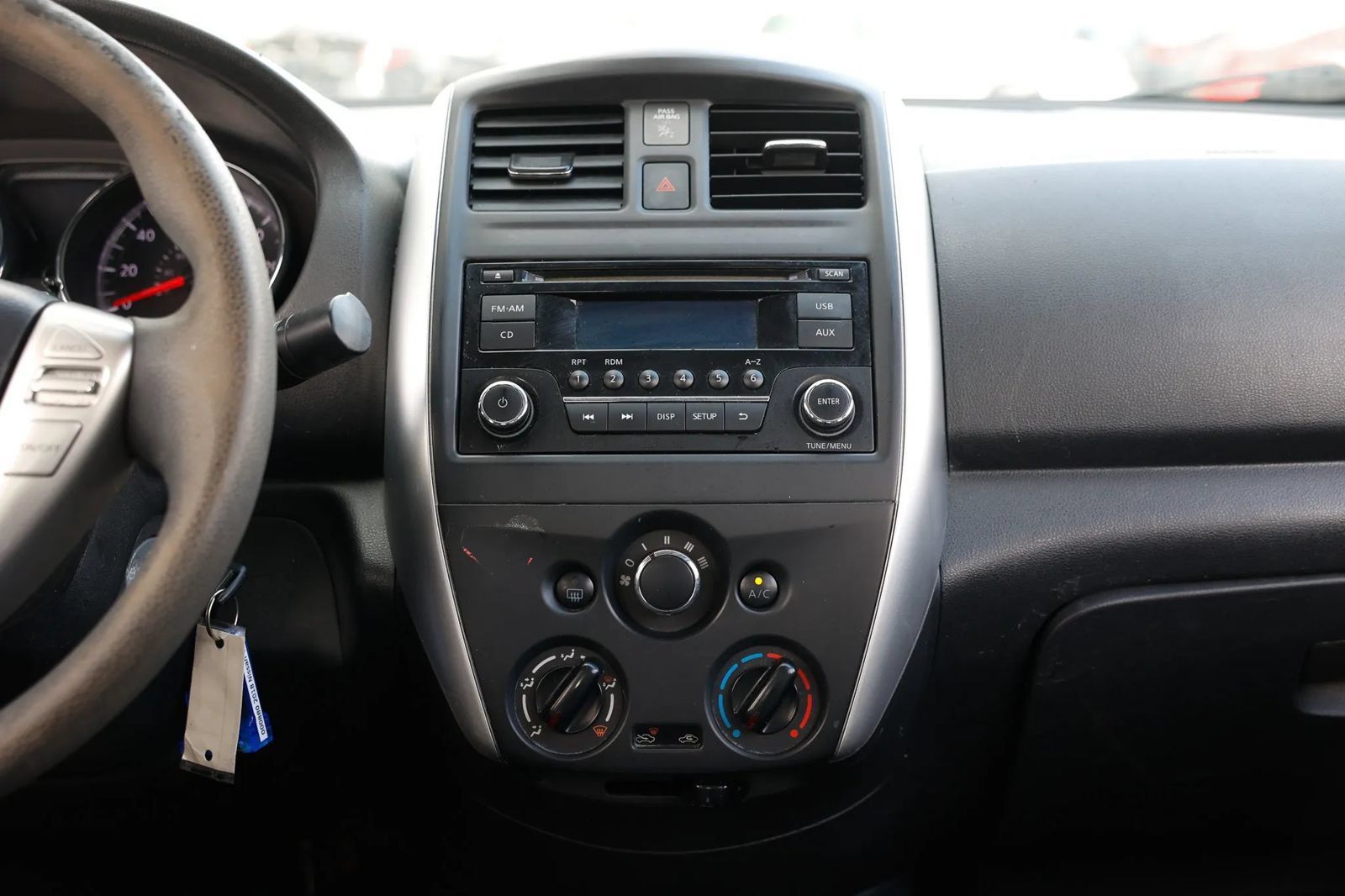 Used 2018 Nissan Versa SV FWD image 32