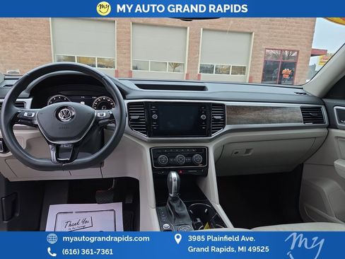 Used 2019 Volkswagen Atlas SEL Premium image 19