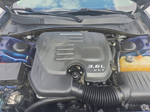 Used 2017 Chrysler 300 Limited w/ Driver Convenience Group image 27