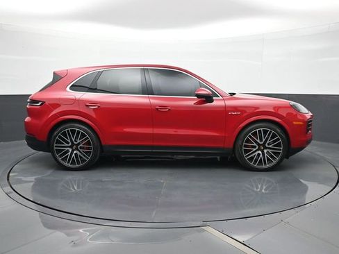 Certified 2026 Porsche Cayenne S AWD/4WD image 24