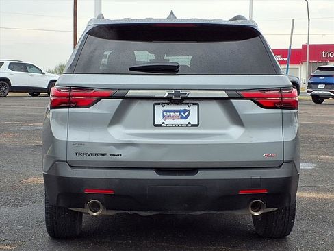 Used 2023 Chevrolet Traverse RS image 6
