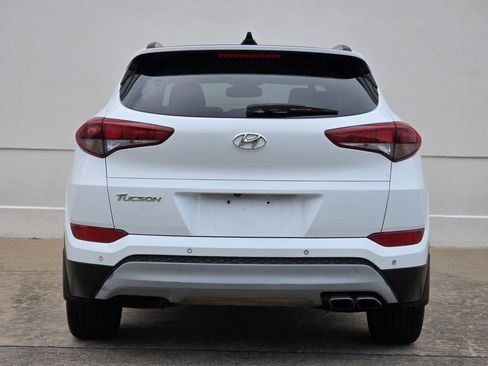 Used 2018 Hyundai Tucson Value w/ Cargo Package FWD image 4