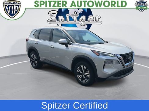 Used 2023 Nissan Rogue SV image 2