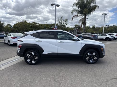 Used 2025 Hyundai Kona SEL AWD/4WD image 6
