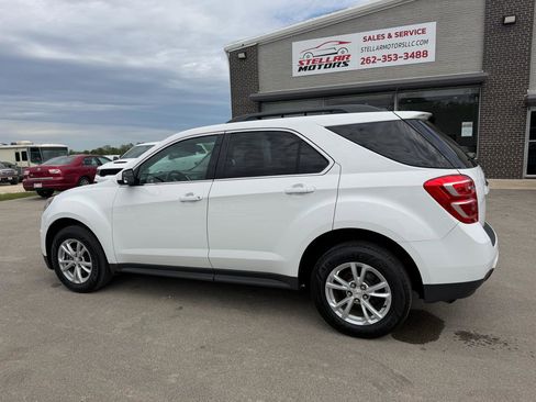 Used 2017 Chevrolet Equinox LT w/ Convenience Package AWD/4WD image 4