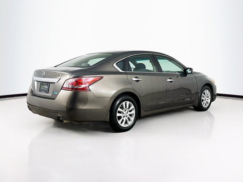 Used 2013 Nissan Altima 2.5 S FWD image 9